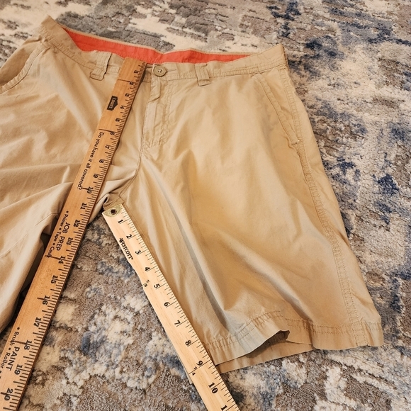 Columbia khaki shorts - Picture 6 of 13